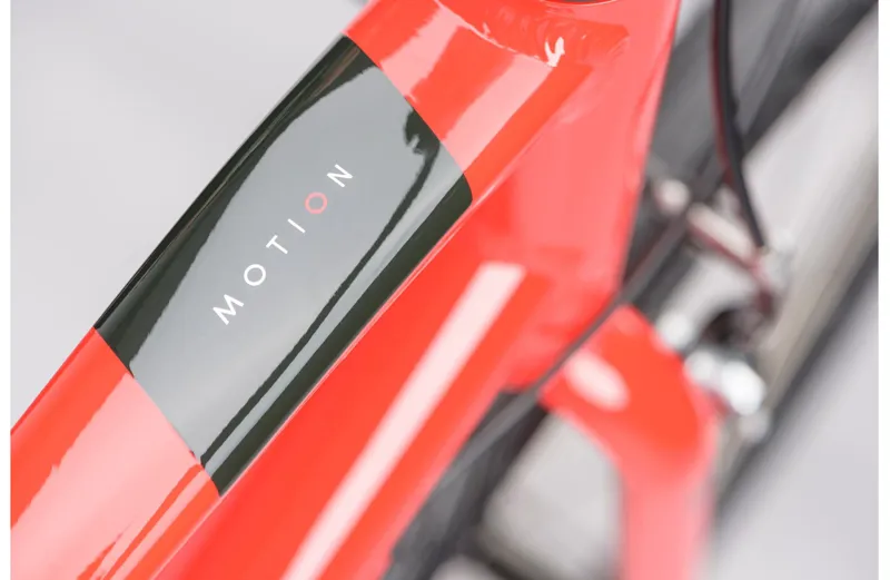 2021 Ridgeback Motion Hybrid Bike in Red-7