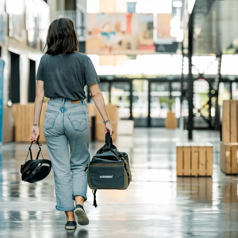 YUBA Grab and Go bag-1