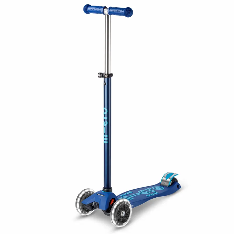 Micro-Scooter Maxi Deluxe LED Navy