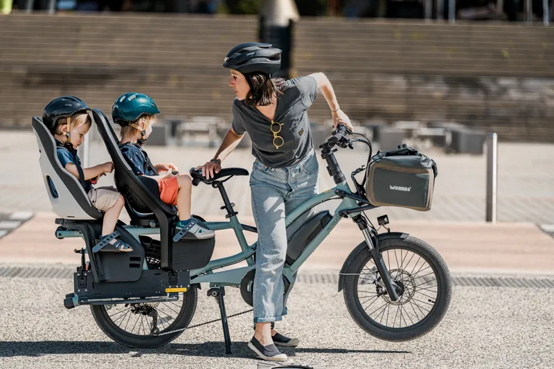 Yuba FastRack Compact Longtail Electric Cargo Bike Green-3