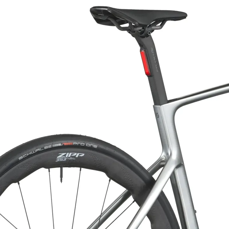 Scott Fastlane Premium Bike in Chrome Silver-5